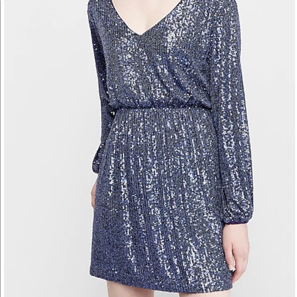 Express Silver Sequin Deep V-Neck Long Sleeve Dress size L NWT
